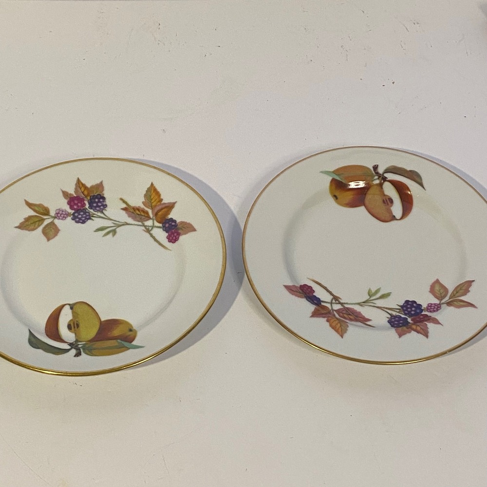 Royal Worcester Evesham Bread Plates Set of 2 White Excellent Gold Rim Fruit